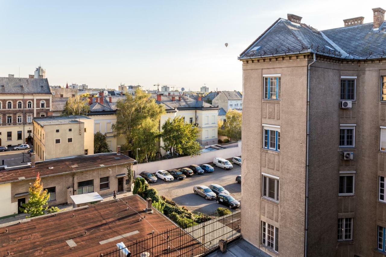 Derin Apartman Apartment Debrecen Exterior photo